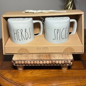 Rae Dunn Herb and Spice shaker set